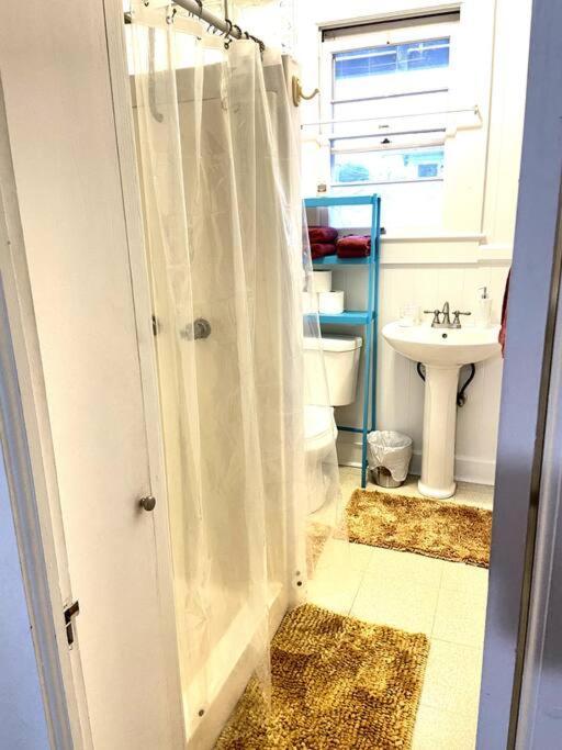 Your Hilo Homebase - Lovely 3 Bedroom In Heart Of Hilo With Ac! Exterior foto
